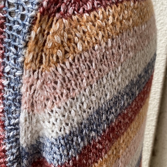 Madewell beautiful baez knit sweater. Great colors. So flattering and cute on. - Picture 6 of 9